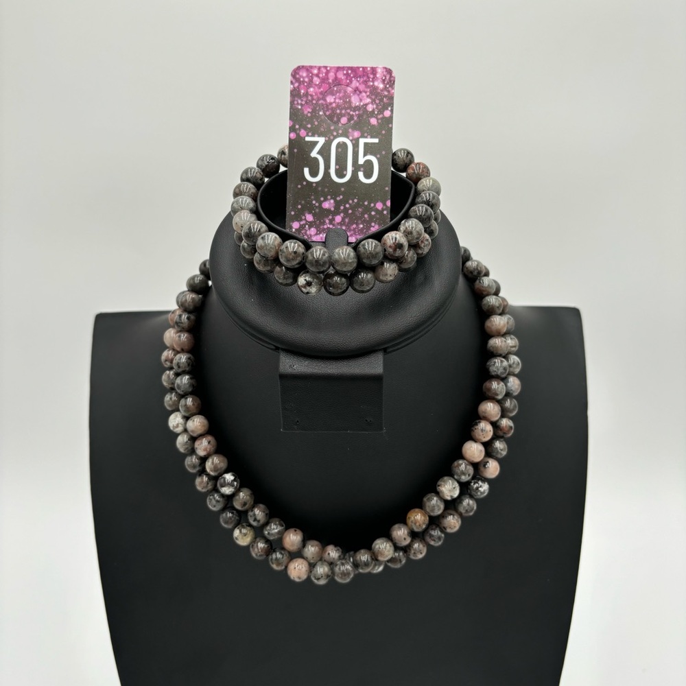 #305  Vintage Stone Bead Necklace of Tourmaline and Chrysoprase with Bracelet.